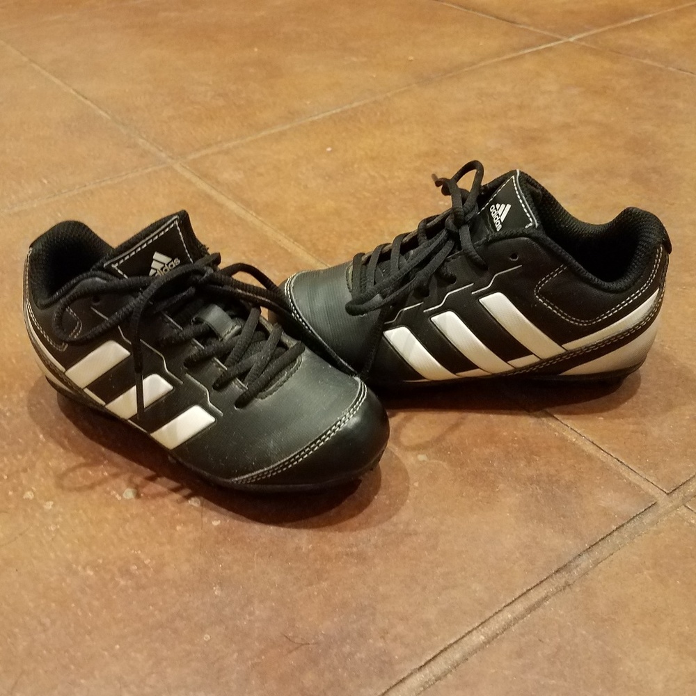 Adidas baseball cleats